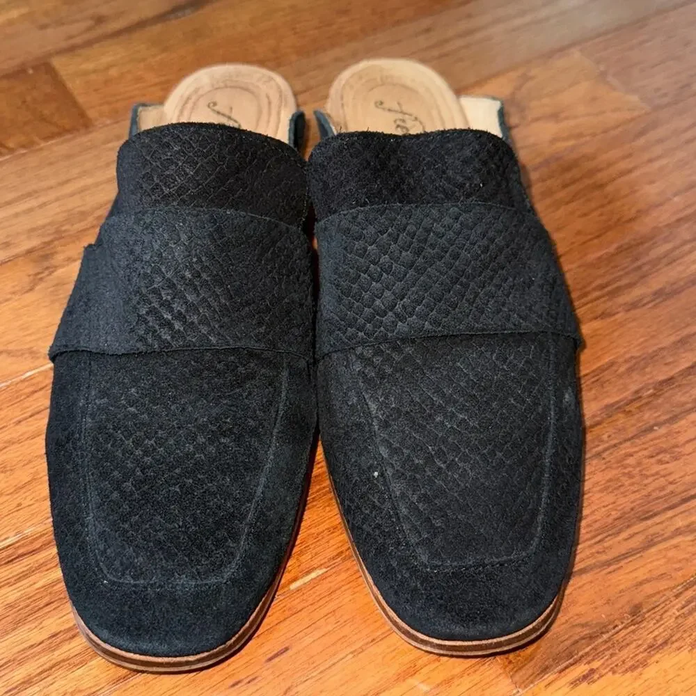 Free People Women’s Black Snakeskin Embossed Suede At Ease Mules Size 37/7